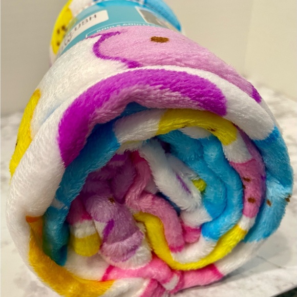 Peeps Printed Plush Throw- NWT - Picture 7 of 11